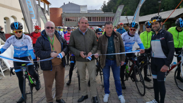 Campos Conde acompañou aos participantes do V Desafío Volta a Lugo na saída da Pontenova